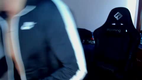 Snapshot of tommy_bred chatting on 04/12/26, 06:35 Twitter BreddTommy IG tommy bredd online show from 04/12/26, 06:35