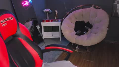 Snapshot of tommy_stars chatting on 04/10/26, 11:04 tommy_stars online show from 04/10/26, 11:04