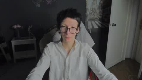 Snapshot of tommy_stars chatting on 04/19/26, 08:33 tommy_stars online show from 04/19/26, 08:33