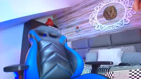 Snapshot of tommy_will chatting on 02/28/25, 10:39 tommy_will online show from 02/28/25, 10:39