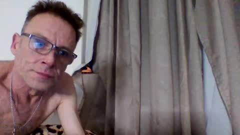 Snapshot of tommyandtomara chatting on 03/24/26, 11:32 tommyandtomara online show from 03/24/26, 11:32