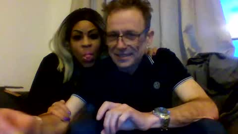Snapshot of tommyandtomara chatting on 04/18/26, 07:51 tommyandtomara online show from 04/18/26, 07:51