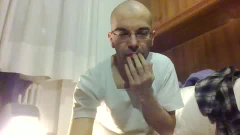 Snapshot of tommycorner chatting on 02/08/25, 10:51 tommycorner online show from 02/08/25, 10:51