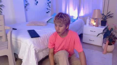 Snapshot of tommyfoxboy chatting on 01/08/25, 04:11 Tommy Foxboy online show from 01/08/25, 04:11