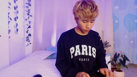 Snapshot of tommyfoxboy chatting on 01/09/25, 03:44 Tommy Foxboy online show from 01/09/25, 03:44