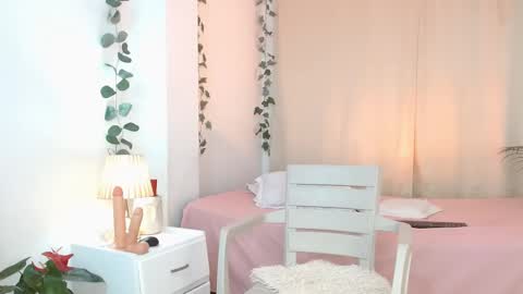 Snapshot of tommyfoxboy chatting on 02/19/25, 04:55 Tommy Foxboy online show from 02/19/25, 04:55