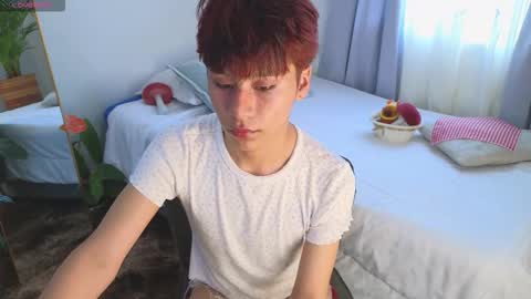 Snapshot of tommyfoxboy chatting on 10/17/25, 01:03 Tommy Foxboy online show from 10/17/25, 01:03