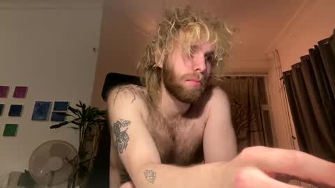 Snapshot of tommyg6420 chatting on 09/30/25, 09:31 First Show ever 3 online show from 09/30/25, 09:31