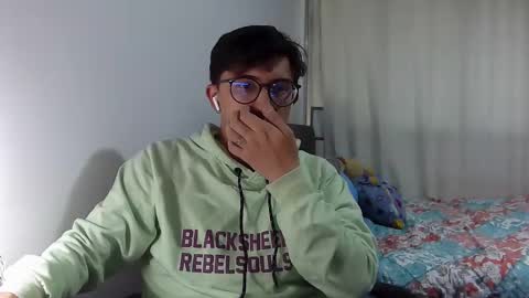 Snapshot of tommygr27 chatting on 01/14/25, 11:37 Tommy online show from 01/14/25, 11:37