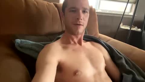 Snapshot of tommygunzsolo chatting on 12/01/24, 04:51 tommygunzsolo online show from 12/01/24, 04:51