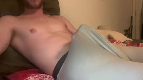 Snapshot of tommygunzsolo chatting on 03/03/25, 01:42 tommygunzsolo online show from 03/03/25, 01:42