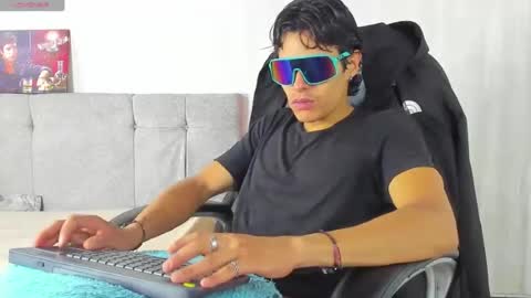 tommyhot7 online show from 06/15/26, 11:07