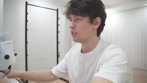 Snapshot of tommyjoyer chatting on 11/15/25, 07:49 Tommy Joyer online show from 11/15/25, 07:49