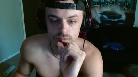 Snapshot of tommystrokes_ chatting on 04/22/26, 05:47 Tommy Strokes online show from 04/22/26, 05:47