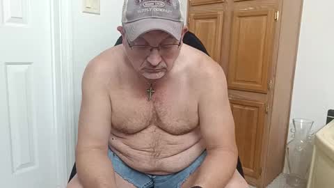 Snapshot of tommyturner88 chatting on 03/29/26, 04:51 Tommy online show from 03/29/26, 04:51