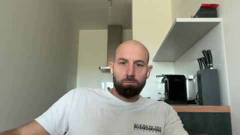 Snapshot of tommyx01 chatting on 09/24/25, 07:12 Thomas Fit online show from 09/24/25, 07:12