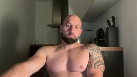 Snapshot of tommyx01 chatting on 09/25/25, 09:51 Thomas Fit online show from 09/25/25, 09:51