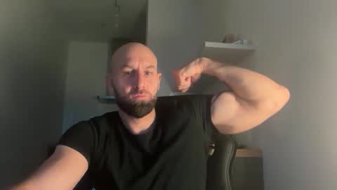 Snapshot of tommyx01 chatting on 10/07/25, 05:15 Thomas Fit online show from 10/07/25, 05:15