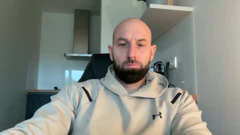 Snapshot of tommyx01 chatting on 10/10/25, 07:29 Thomas Fit online show from 10/10/25, 07:29