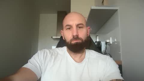 Snapshot of tommyx01 chatting on 10/17/25, 11:13 Thomas Fit online show from 10/17/25, 11:13