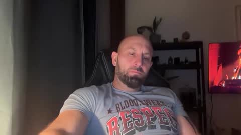 Snapshot of tommyx01 chatting on 11/01/25, 09:50 Thomas Fit online show from 11/01/25, 09:50