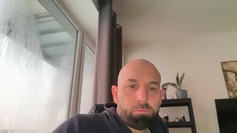 Snapshot of tommyx01 chatting on 01/12/26, 06:51 Thomas Fit online show from 01/12/26, 06:51