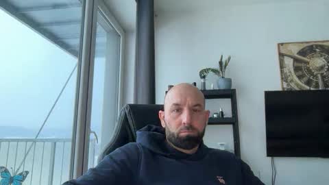 Snapshot of tommyx01 chatting on 01/13/26, 07:02 Thomas Fit online show from 01/13/26, 07:02