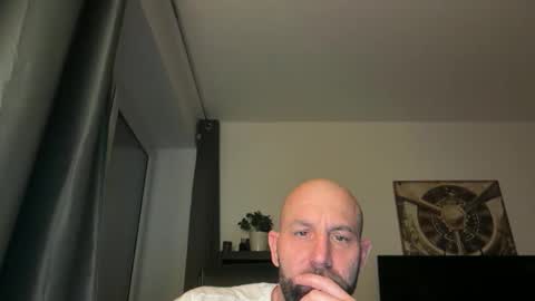 Snapshot of tommyx01 chatting on 01/14/26, 08:47 Thomas Fit online show from 01/14/26, 08:47