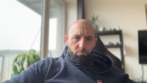 Snapshot of tommyx01 chatting on 02/18/26, 07:37 Thomas Fit online show from 02/18/26, 07:37