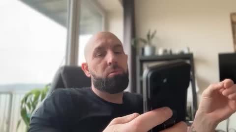 Snapshot of tommyx01 chatting on 02/19/26, 08:43 Thomas Fit online show from 02/19/26, 08:43