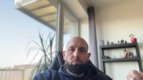 Snapshot of tommyx01 chatting on 03/06/26, 12:12 Thomas Fit online show from 03/06/26, 12:12