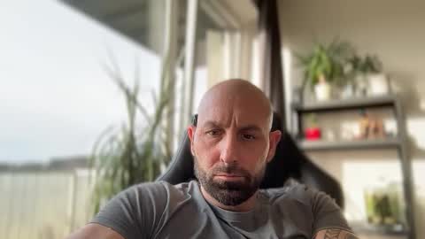 Snapshot of tommyx01 chatting on 03/08/26, 03:16 Thomas Fit online show from 03/08/26, 03:16