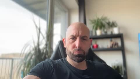 Snapshot of tommyx01 chatting on 03/09/26, 07:12 Thomas Fit online show from 03/09/26, 07:12