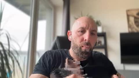 Snapshot of tommyx01 chatting on 03/12/26, 09:59 Thomas Fit online show from 03/12/26, 09:59