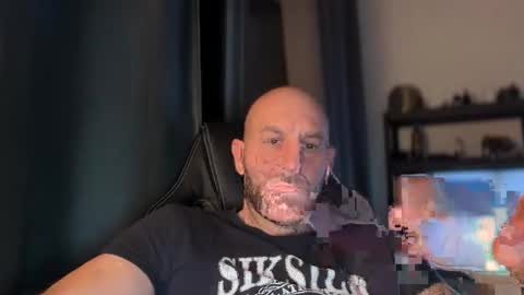 Snapshot of tommyx01 chatting on 03/15/26, 06:58 Thomas Fit online show from 03/15/26, 06:58