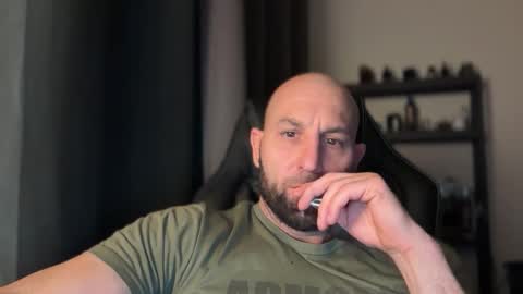 Snapshot of tommyx01 chatting on 03/22/26, 09:18 Thomas Fit online show from 03/22/26, 09:18