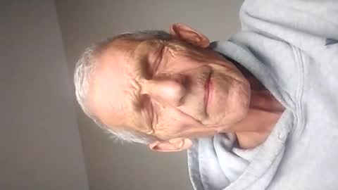 tompeters785222 online show from 10/23/25, 02:22