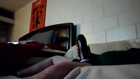 Snapshot of tomthebomb347 chatting on 11/30/25, 07:23 tomthebomb347 online show from 11/30/25, 07:23