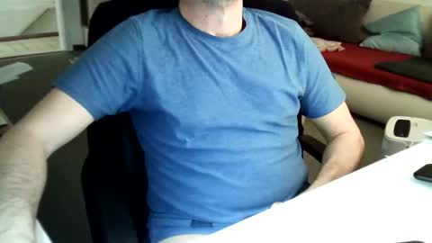 Snapshot of tomtom02029 chatting on 12/18/24, 03:00 Tom online show from 12/18/24, 03:00