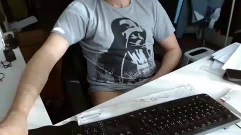 Snapshot of tomtom02029 chatting on 02/28/26, 08:37 Tom online show from 02/28/26, 08:37