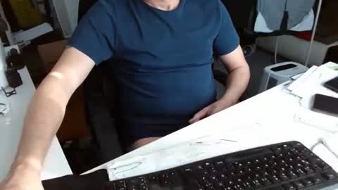 Snapshot of tomtom02029 chatting on 03/09/26, 08:18 Tom online show from 03/09/26, 08:18