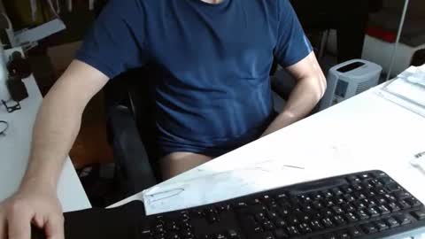 Snapshot of tomtom02029 chatting on 03/13/26, 10:00 Tom online show from 03/13/26, 10:00