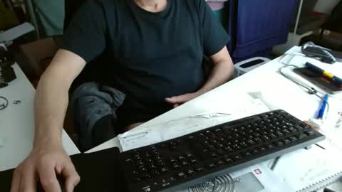 Snapshot of tomtom02029 chatting on 04/02/26, 10:24 Tom online show from 04/02/26, 10:24