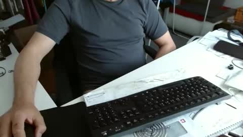 Snapshot of tomtom02029 chatting on 04/20/26, 08:28 Tom online show from 04/20/26, 08:28