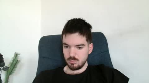 Snapshot of tomylind chatting on 04/19/26, 10:25 Onlyfans - Tomylind keep you in touch there online show from 04/19/26, 10:25
