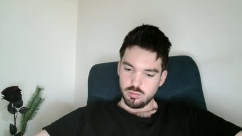 Snapshot of tomylind chatting on 04/25/26, 10:18 Onlyfans - Tomylind keep you in touch there online show from 04/25/26, 10:18
