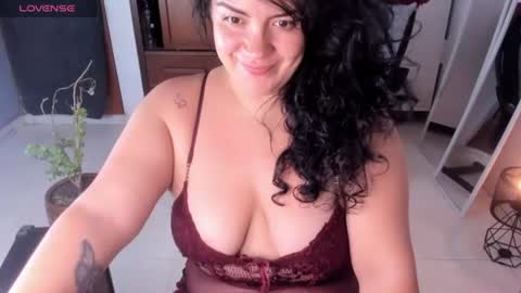 Snapshot of ton_amourrx chatting on 07/22/26, 10:56 lady blue online show from 07/22/26, 10:56