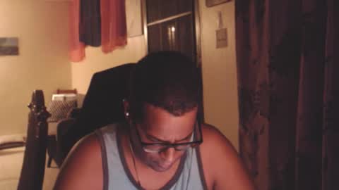 Snapshot of toni2814 chatting on 10/25/25, 02:19 Antonio online show from 10/25/25, 02:19