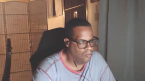 Snapshot of toni2814 chatting on 04/23/26, 02:24 Antonio online show from 04/23/26, 02:24