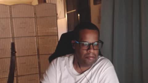 Snapshot of toni2814 chatting on 04/30/26, 02:40 Antonio online show from 04/30/26, 02:40
